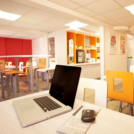 Premiere Classe Hotel